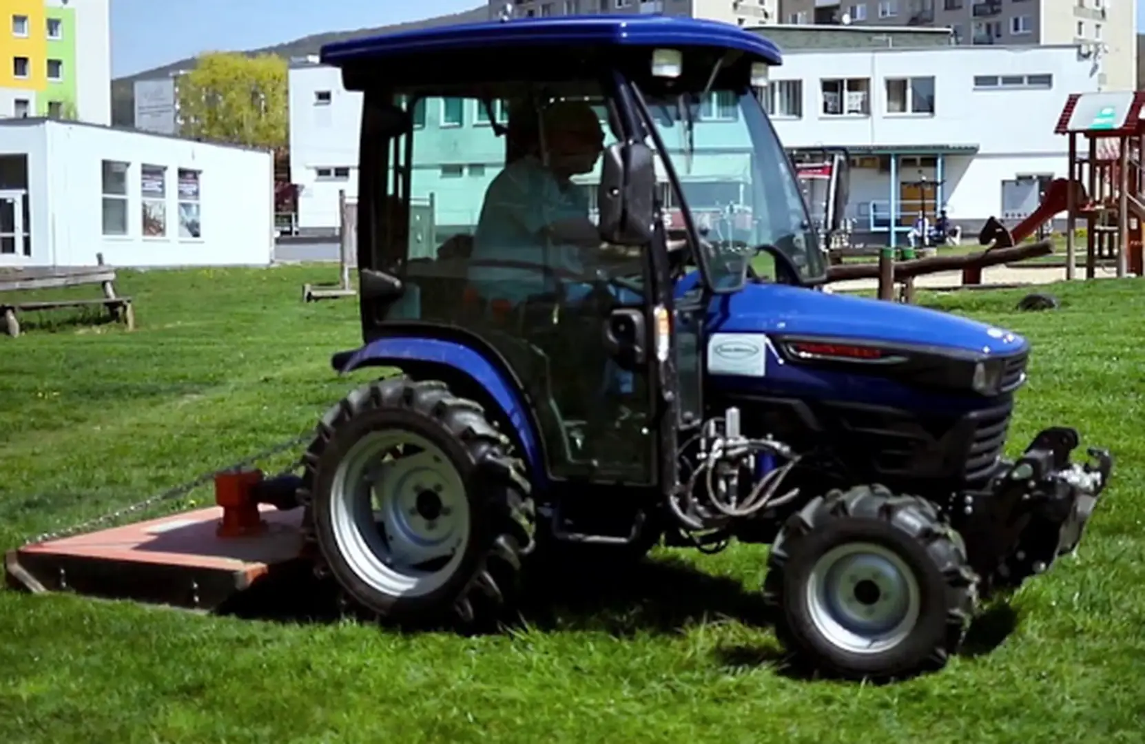 Ciągnik rolniczy Farmtrac 22 kompaktowy